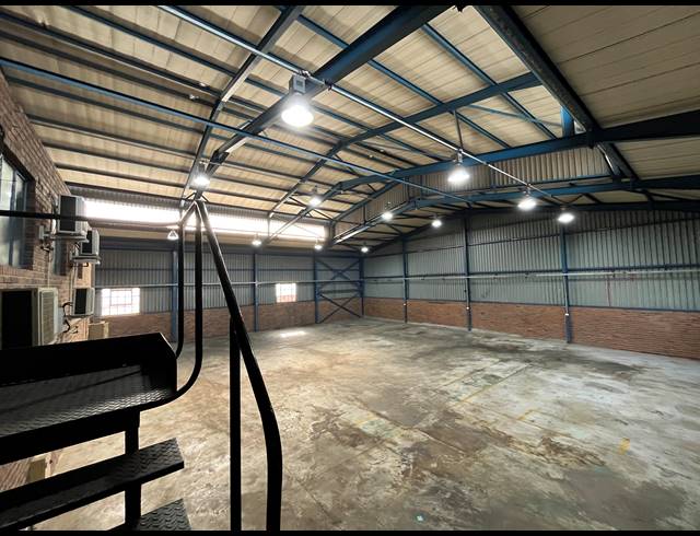 625M² WAREHOUSE TO LET IN SEBENZA